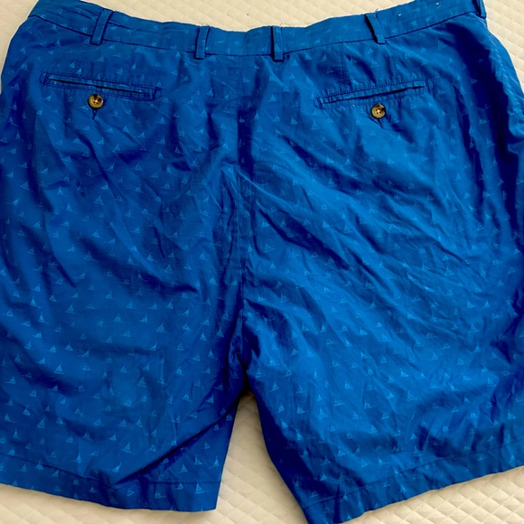 Peter Millar Golf Shorts. Mostly new conditions. Size 40” Very professional look - Picture 2 of 4